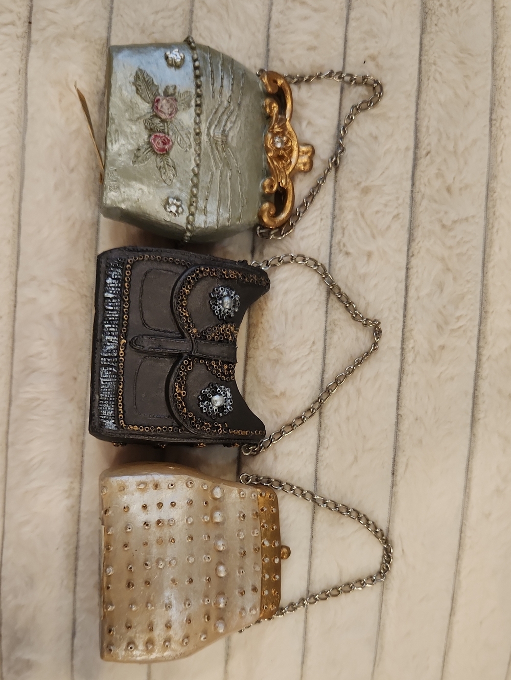Vintage-Inspired Decorative Mini Handbags - Green, Brown, Gold